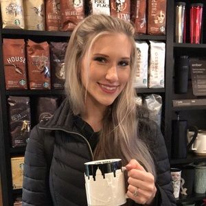 Meet your Posher, Aryn